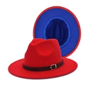 Dettaglio di cappelli in feltro di lana invernali con cinturino in pelle e design bicolore - M(56-58cm) / Esterno Rosso Interno Blu Contrasto