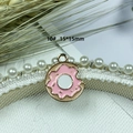 Rosafarbener Donut-Anhänger aus Zinklegierung mit Goldbasis und 15x15mm Größenangaben - 10# Kuchen