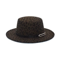 Dettaglio del cappello in lana leopardata con cinturino in pelle nera e fibbia in metallo - M(56-58cm) / Verde Militare