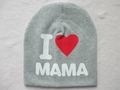 Gorro de punto gris para bebé con estampado 'I Love Mama' y detalle de corazón - Amo a Mamá / Gris