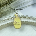 Bananen-Milchflasche Anhänger DIY Zinklegierung in Gelb mit Maßen 20x11mm - 11# Milch