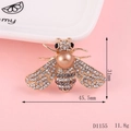 Golden bee brooch with clear rhinestones and champagne pearl, 45.5mm x 31mm size - D1155 White+Grey Bee
