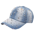 Vue détaillée de la casquette en jean bleu avec clous en étoile et détails usés - Étoile à Cinq Branches Ciel Étoilé