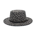 Breitkrempiger Wollfilzhut mit Leopardenmuster und schwarzem Lederband mit Schnalle - M(56-58cm) / Grau
