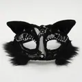 Schwarze Katzenmaske aus Spitze mit Strass und Pelz für Halloween Party Cosplay - Schwarze Spitzen Katzenohren Maske mit Fell