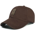 Gorra de béisbol clásica de algodón marrón oscuro con parche de cuero EDIKO y visera curva - Ajustable / Etiqueta Café Color Café
