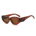 Retro tortoiseshell oval sunglasses with brown lenses and wide cat-eye frame - Tortoise Frame Brown Lens