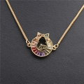 Collier couronne dorée serti de pierres multicolores et zircons sur support en cuir noir - Couronne
