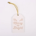 Etichetta natalizia in legno bianco con renna dorata e scritta Merry and Bright - Testo Merry AND Bright