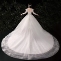 Robe de mariée élégante en dentelle blanche avec traîne et dos lacé corset - XS / Blanc