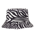 Détail du motif zébré noir et blanc et des coutures sur ce chapeau bob en tissu - M (56-58cm) / Zebra Print