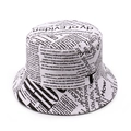 Stylischer Fischerhut für Damen mit Zeitungsdruck aus weißer Baumwolle im Retro-Look - Weiß