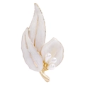 Spilla elegante a foglia d'oro con smalto bianco e motivo di giglio calla in perle - Foglia Bianca
