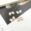 Pendentifs nœuds en émail doré et blanc avec petits anneaux pour création de bijoux DIY - Blanc