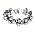 Bracciale gotico con teschi in acciaio ossidato e classica chiusura a croce - Stile Teschio Argento Vintage (KB29676-D)