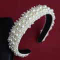 Cerchietto da sposa barocco con perle bianche e perline di cristallo su base nera - Stile A Base Nera
