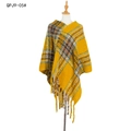 Poncho invernale da donna a quadri gialli con frange e trama in maglia bouclé spessa - Giallo