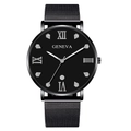 Gros plan du cadran noir avec chiffres romains, index en zircon et guichet de date - Cadran Noir Aiguilles Argent Boîtier Noir Bracelet Noir