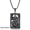 Ciondolo Guan Yu in acciaio inossidabile vintage con incisione guerriero dettagliata - Stile di Guan Yu a cavallo con lama (G2)