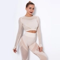 Damen Fitness-Set nahtlos mit beigem Langarm-Crop-Top und High-Waist Sport-Leggings - XS / Beige