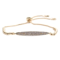Dettaglio del bracciale a scorrimento dorato con ciondolo a marquise in zirconi micro-pavé - Catena Veneziana Con Sfere Oro