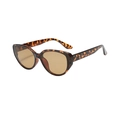 Vintage cat-eye polarized sunglasses featuring a classic tortoiseshell frame and brown lenses - Tortoiseshell Frame Tea Lens