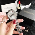 Orologio in acciaio argento con lunetta in strass e indici arcobaleno sul polso - Argento