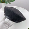 Elegante basco nero in finta pelle scamosciata e pelle per uno stile autunnale - 56-58cm (Regolabile) / Nero