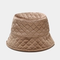 Dettaglio del cappello da pescatore in velluto kaki scuro con motivo a rombi trapuntato - M(56-58cm) / Cachi