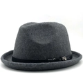 Detail of grey wool fedora hat featuring a black leather belt with silver metal buckle decor - M (56-58cm) / Grey Melange (Silver Badge Buckle)