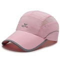 Pink quick-dry baseball cap with breathable side mesh and SDSRUI logo for running - Adjustable / Pink
