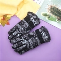 Winter thermal digital camo ski gloves for kids with adjustable buckle in black and grey - Gray