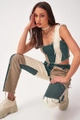 Gilet di jeans decostruito verde e beige con cuciture a contrasto e bordi grezzi - XS / Verde