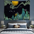 Dettaglio di un arazzo orientale con luna dorata e gru in una camera da letto moderna - 150x130cm / Paesaggio con Gru Orientale
