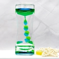 Blauw en groen vloeibaar zandloper speelgoed met draaiwiel op wit marmeren decor - SY05 Kleine Tweekleurige Blauw Groen