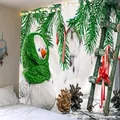 Detail van een kersttapijt met vogelknuffel, dennentakken en decoratieve zuurstokken aan wand - Patroon-10