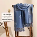 Écharpe bleue toucher cachemire avec motif pissenlit et franges élégantes pour l'hiver - Bleu lac