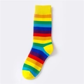 Calze lunghe a righe arcobaleno in cotone con fasce multicolori e punta gialla brillante - Taglia unica / Polsino Giallo