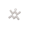 Détail du pendentif en forme de X argenté avec zircons et découpe carrée centrale - Argent Verseau