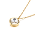 Elegante 15mm vierkante kristallen hanger aan een minimalistische gouden ketting - Wit (KN84611-GC)