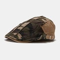 Detail van camouflage pet met kaki canvas panelen en een metalen verstelbare gesp - Verstelbaar / Khaki