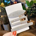 Dettaglio di tre fermagli per capelli geometrici grigio argento glitter con base oro - 3# Grigio Argento Glitter