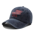 Berretto da baseball in denim lavato blu scuro con bandiera USA ricamata e scritta rossa - M (56-58cm) / Blu navy