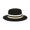 Eleganter schwarzer Wollfilzhut für Damen mit gestreiftem Band und flacher Krempe - Schwarz