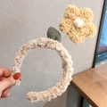 Diadema de lana de cordero con flor de felpa amarilla y adorno de hoja con resorte - Flor Amarilla