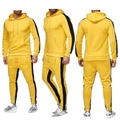 Tuta da uomo gialla con cappuccio e strisce nere laterali vista da tre angoli - Taglia M / Top E Pantaloni / Giallo