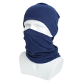 Dettaglio del set cappello e scaldacollo in maglia blu navy su un manichino bianco - Blu Notte