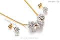 Parure collier et boucles d'oreilles en acier doré avec billes pavées de cristaux brillants - Ensemble de Trois Boules en Strass Doré (KS69980-Z)