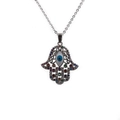 Collana Mano di Fatima in argento con malocchio blu e pietre preziose colorate su bianco - 0022-Mano di Fatima / Argento / Catena a O