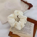 Elegant pale yellow daisy print scrunchie hair tie with bubble crepe texture fabric - Small Flower White